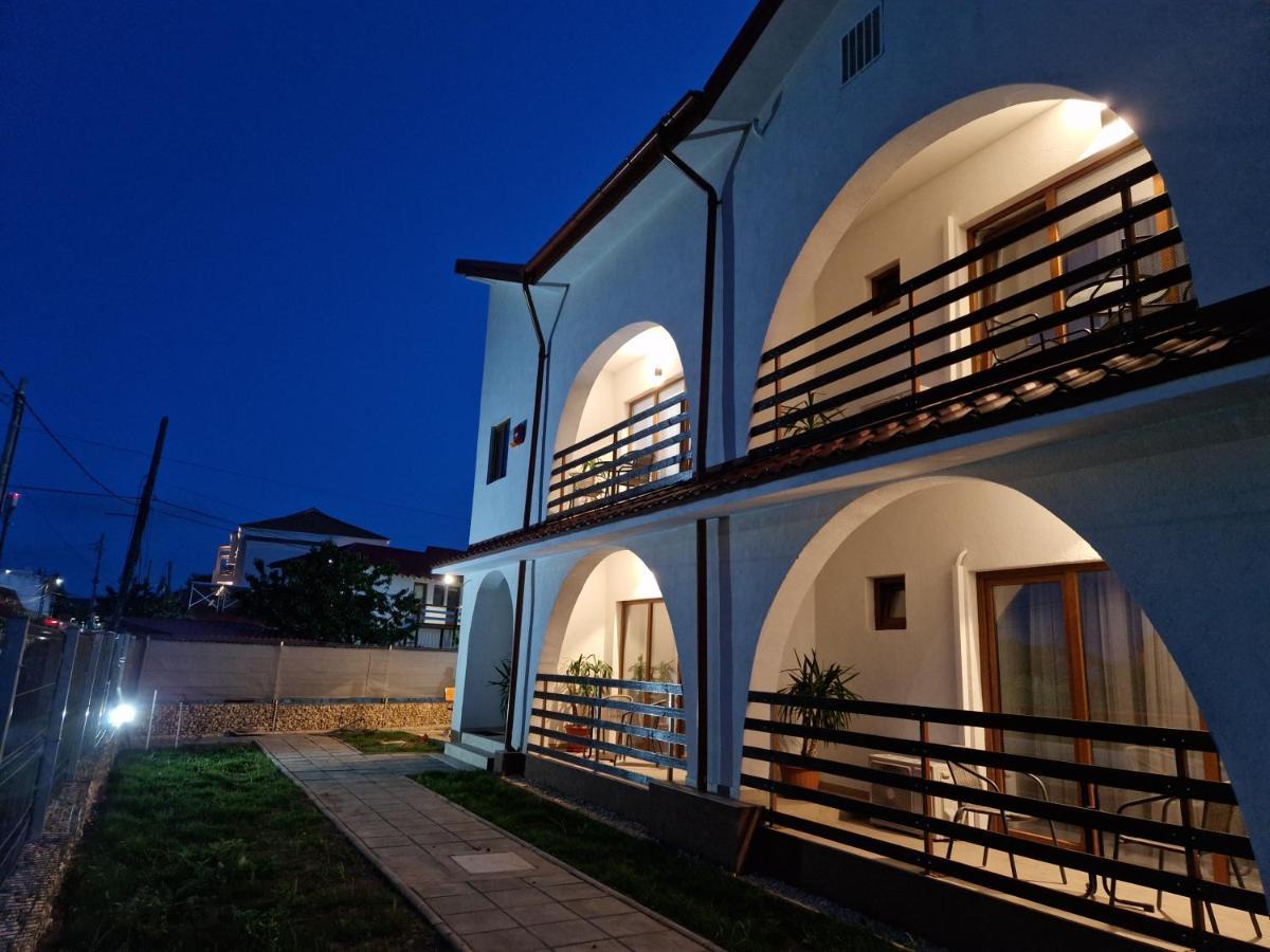 Yuka Hotel Vama Veche Exterior photo