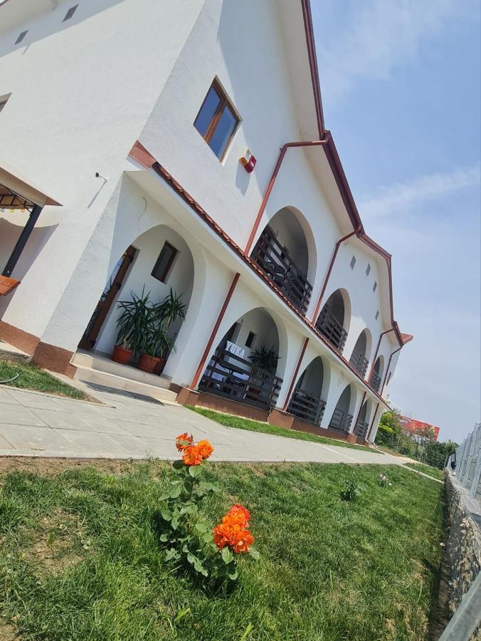Yuka Hotel Vama Veche Exterior photo